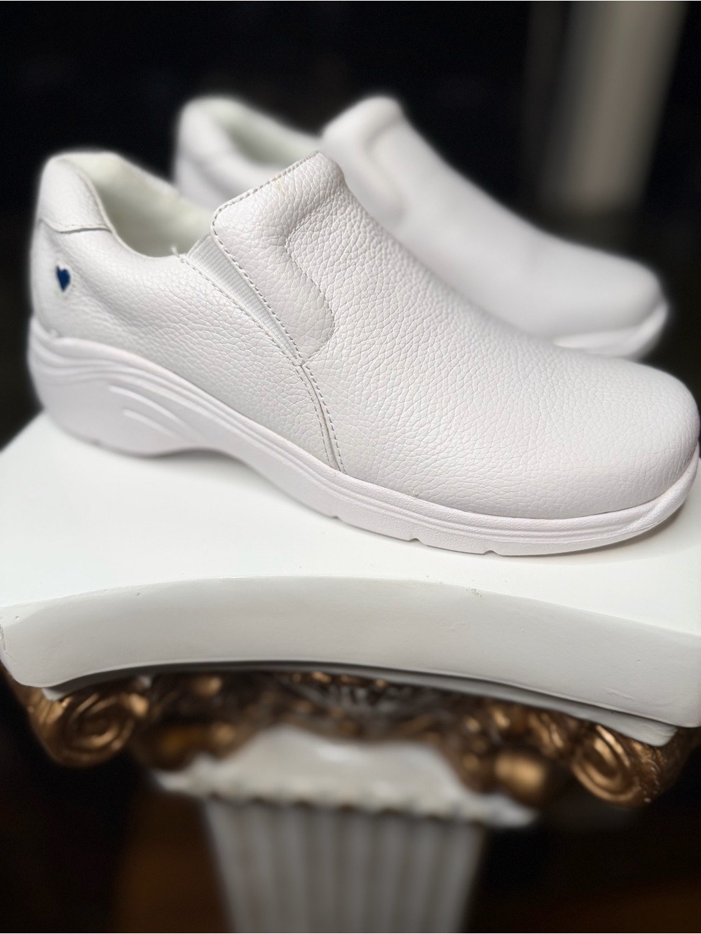 Nurse Mates White Leather Slip On Nursing Shoes Comfort Work Shoes | 7.5 |  NWOT